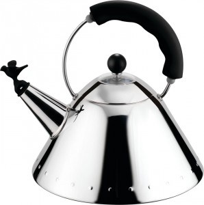 Alessi Wasserkessel aus Edelstahl im Detail-Check